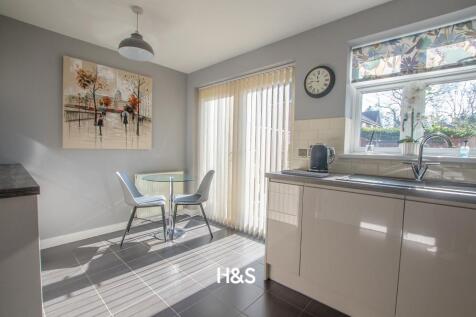 10 kineton croft - kitchen..jpg