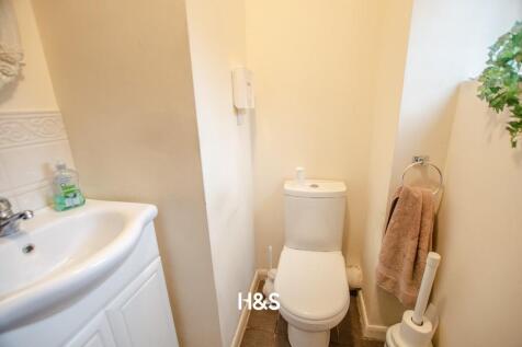 21 cryersoak - wc.jpg