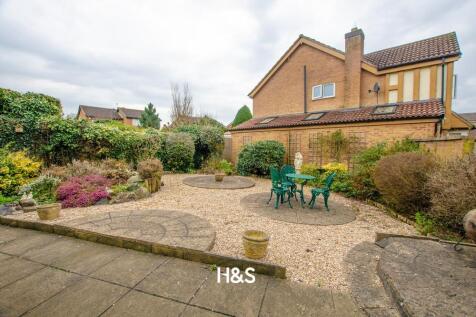 21 cryersoak - rear garden.jpg