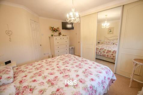 21 cryersoak - bedroom 1.jpg