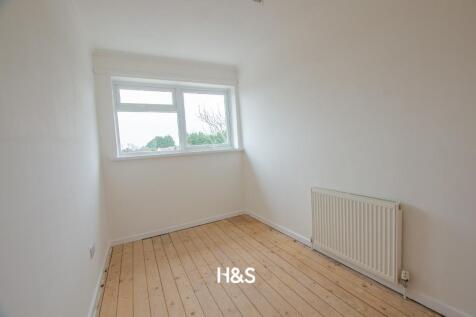118 dawberry fields road - bedroom 3.jpg
