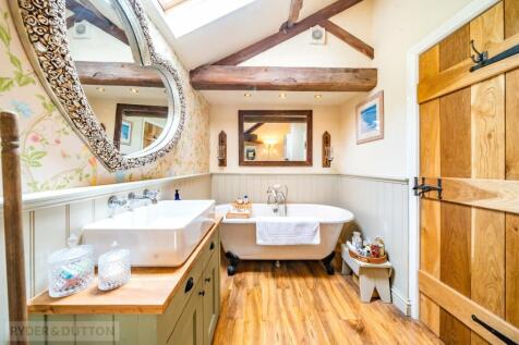Bedroom 2 Ensuite