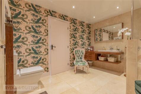 Ground Floor Shower