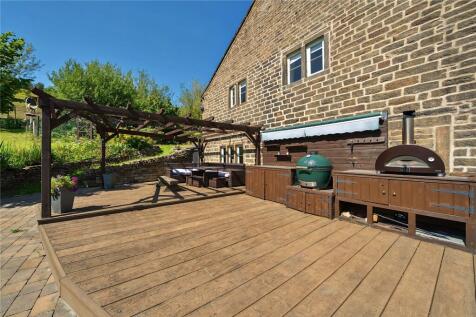 Outdoor Kitchen