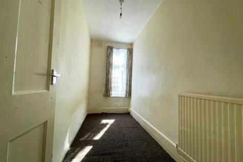 Bedroom 2.jpg