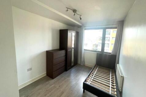 Bed 1.jpg