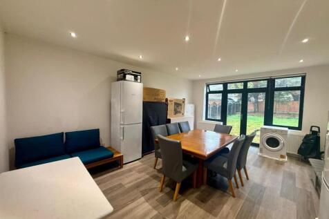 Dining Room (Behind Bedroom 2)