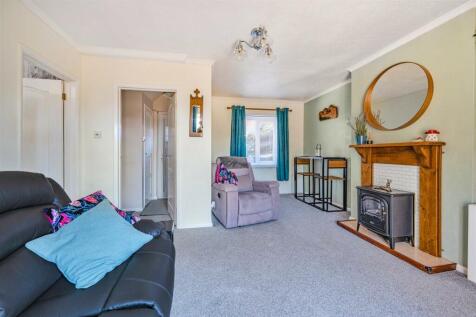 Sitting / Dining Room