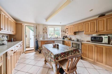 Kitchen / Breakfast Room