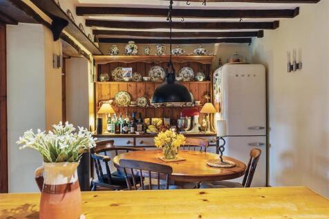 Kitchen /Dining Room