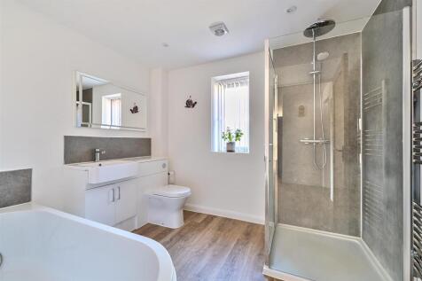 Bath / Shower Room