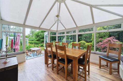 Conservatory / Dining Room