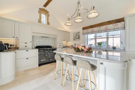 Kitchen / Breakfast Room