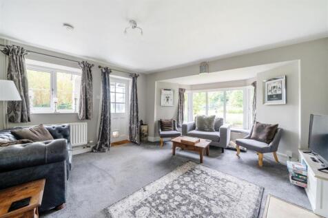 Cottage - Living Room