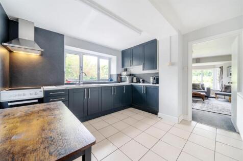 Cottage - Kitchen