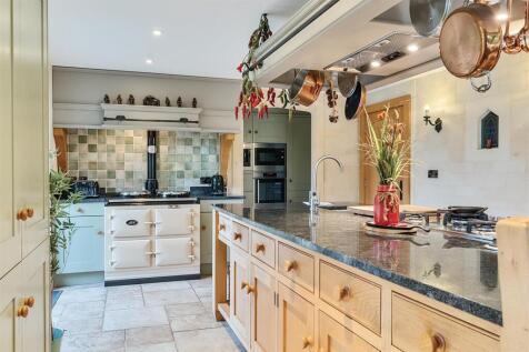 Kitchen / Breakfast Room