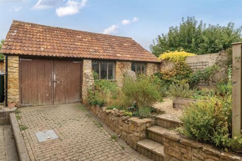 Barn / Garage