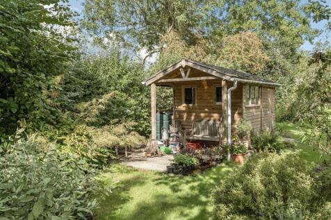 Summerhouse / Store
