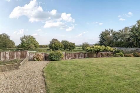 Garden &amp; Outlook to rear
