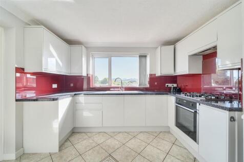 Kitchen / Breakfast Room