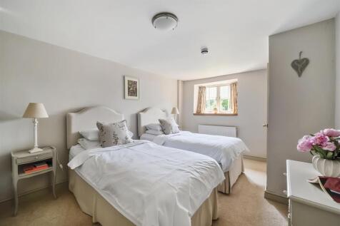 Annexe Ground Floor Bedroom 2