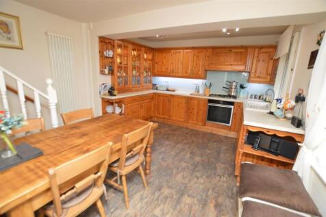 Dining kitchen