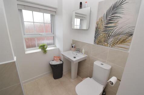 Bath/Shower Room