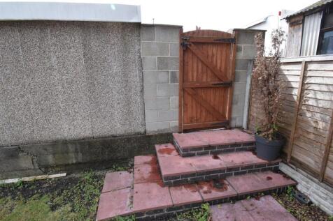 Access to Hardstanding