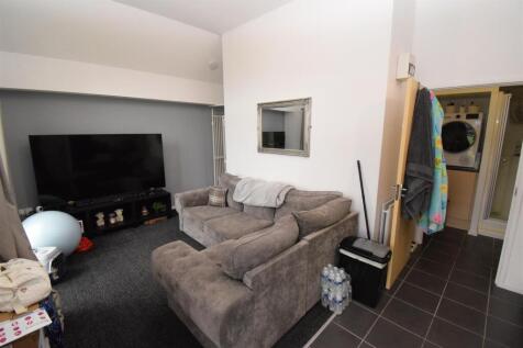 Kitchen/Living Room