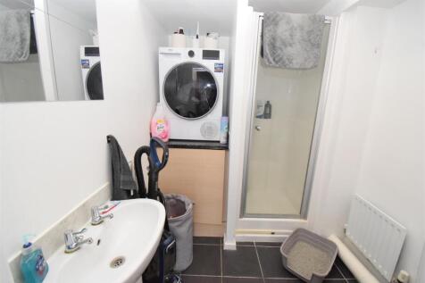 Utility/Shower Room