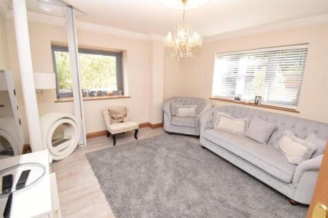 Sitting Room/Potential Bedroom 5