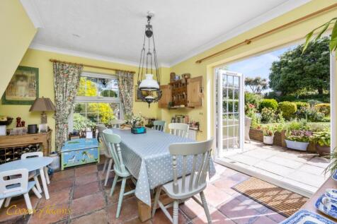 Breakfast Room