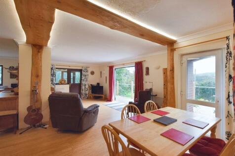 Living/dining room