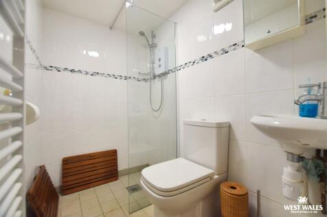 Downstairs Wet-Room