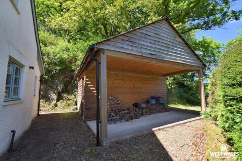 Timber Store / Garage