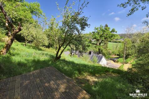 Grounds./ Views