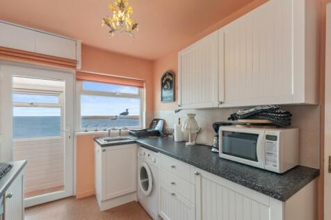 Gwylan Cottage, Poppit, Cardigan - Interiors -3.jp