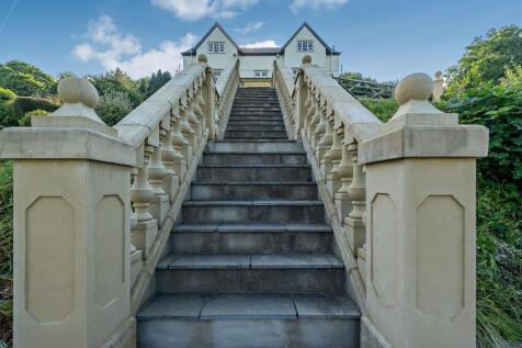 Front Steps - Glanteifi House