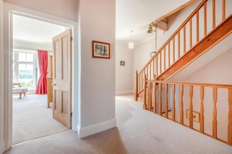 Glanteifi House - First Floor Landing