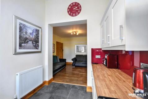 Kitchen / Snug Room