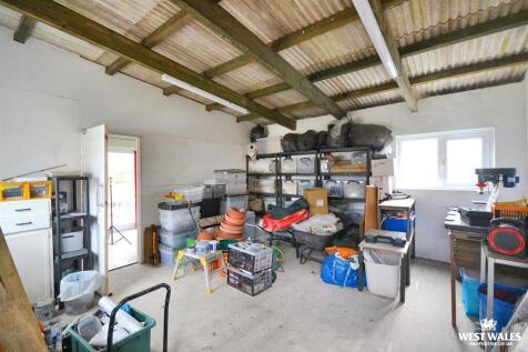 Detached Outbuilding / Workshop