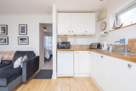 Living Area / Kitchen