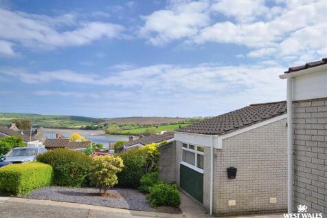 Front of Property / Views
