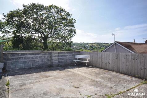 Garden/parking