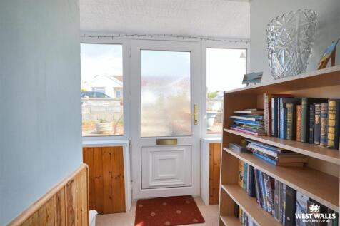 Entrance porch