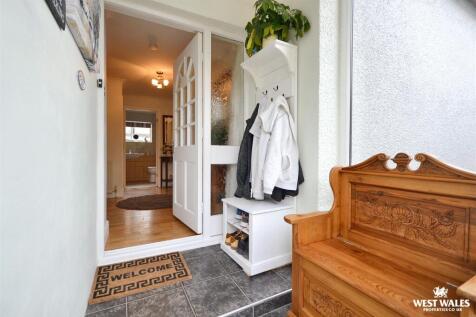 Entrance porch