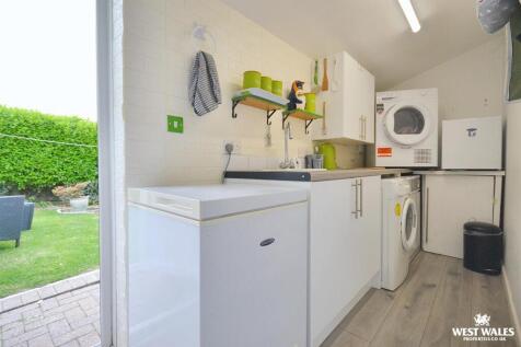 Outbuilding Utility Area