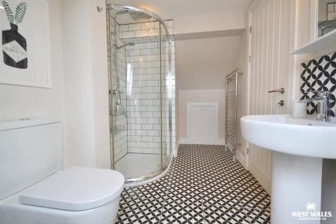 Ensuite Shower Room