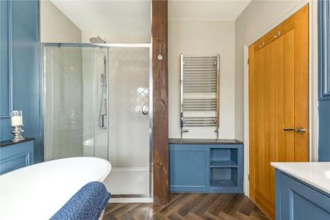 En Suite Bathroom