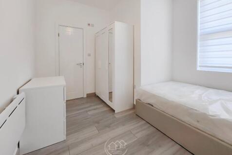 Room 4 